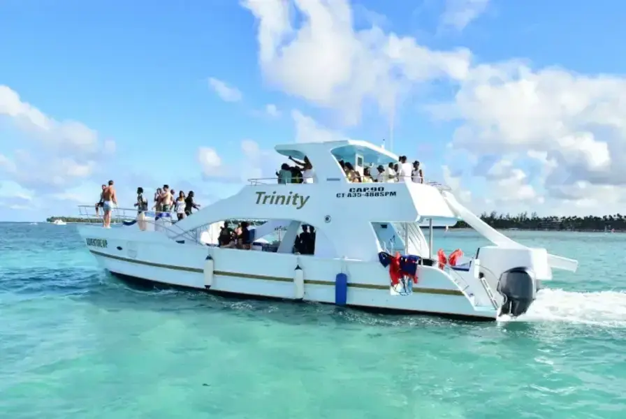 The Catamaran Fleet and Amenities