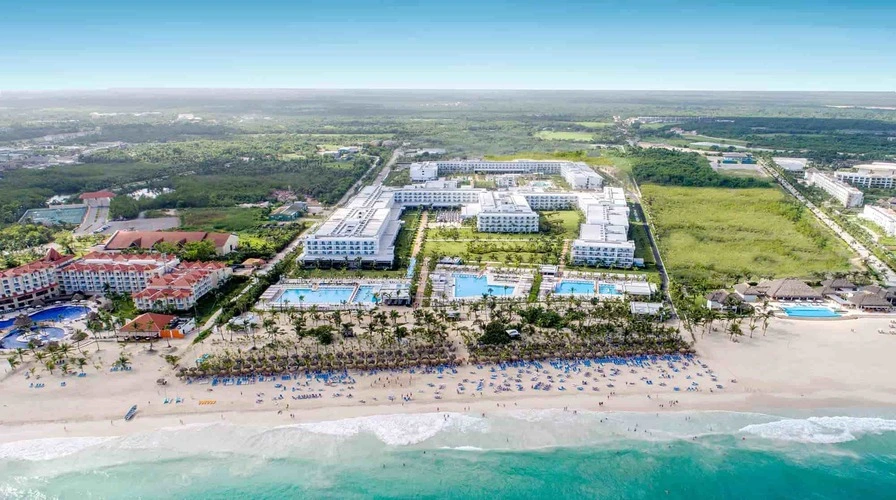 1. Riu República - The Ultimate Party Hub